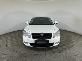 2011 Skoda Octavia DSG7 II (A5) Рестайлинг, белый, 680000 рублей, вид 2