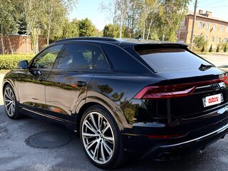 2021 Audi Q8 55 TFSI I (4M), чёрный, 8800000 рублей, вид 4
