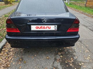 1998 Mercedes-Benz C-Класс 180 I (W202) Рестайлинг, синий, 470000 рублей, вид 3