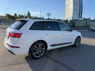 2018 Audi Q7 II (4M), белый, 6000000 рублей, вид 4