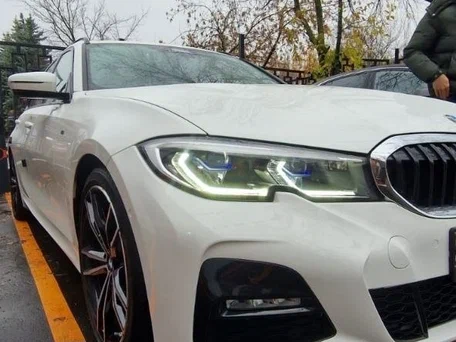 2022 BMW 3 серии 320i VII (G2x), белый, 5200000 рублей, вид 2