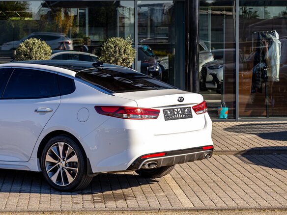 2017 Kia Optima IV, белый, 1695000 рублей - вид 8