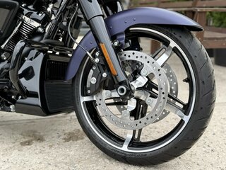 2025 Harley-Davidson Street Glide, фиолетовый, 3750000 рублей, вид 5