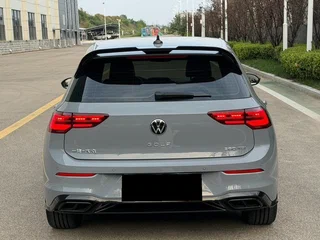 2024 Volkswagen Golf VIII, серый, 2850000 рублей, вид 5