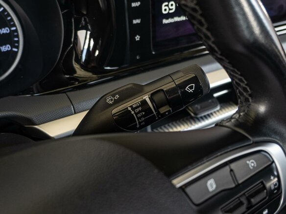 2021 Kia K5 III, красный, 2330000 рублей - вид 19