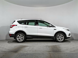 2018 Ford Kuga II Рестайлинг, белый, 1219000 рублей, вид 4