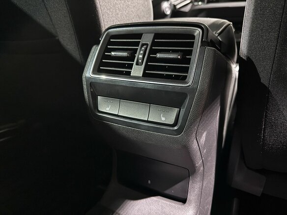 2021 Skoda Karoq DSG6 I, зелёный, 2349000 рублей - вид 16