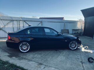 2005 BMW 3 серии 320d V (E90/E91/E92/E93), чёрный, 900000 рублей, вид 3