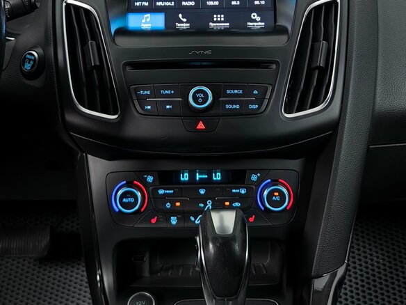 2017 Ford Focus III Рестайлинг, серый, 850000 рублей - вид 11