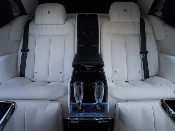 2026 Rolls-Royce Phantom Extended VIII Рестайлинг (Series II), чёрный, 86000000 рублей - вид 34