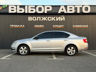 2018 Skoda Octavia III (A7) Рестайлинг, серебристый, 1650000 рублей, вид 4