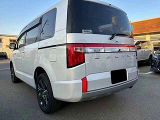 2022 Mitsubishi Delica D:5 I Рестайлинг, белый, 2899000 рублей, вид 2