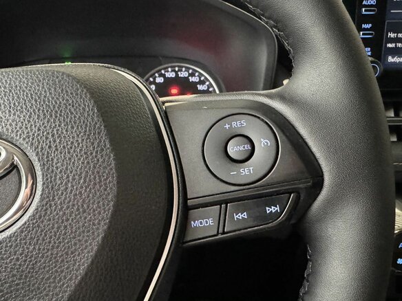 2021 Toyota RAV4 V (XA50), чёрный, 3188000 рублей - вид 12