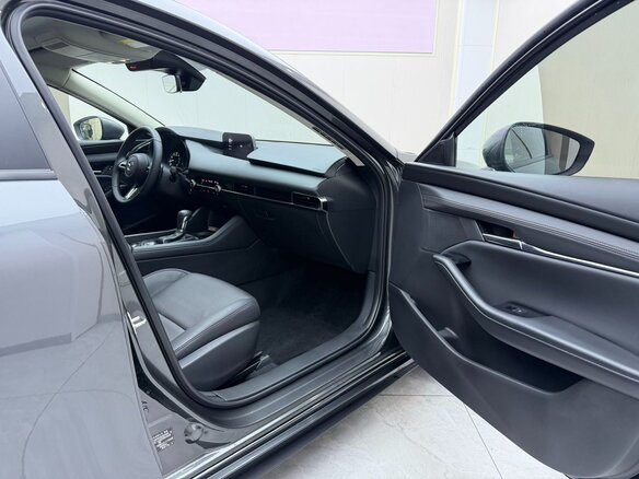 2023 Mazda 3 Axela IV (BP), серый, 2080000 рублей - вид 9