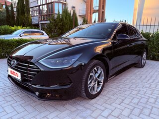 2019 Hyundai Sonata VIII (DN8), чёрный, 2250000 рублей, вид 2