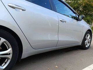 2017 Kia Ceed II Рестайлинг, серебристый, 1400000 рублей, вид 5