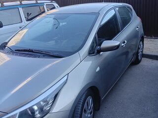 2016 Kia Ceed II Рестайлинг, серебристый, 1000000 рублей, вид 1