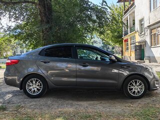 2013 Kia Rio III, серый, 685000 рублей, вид 3