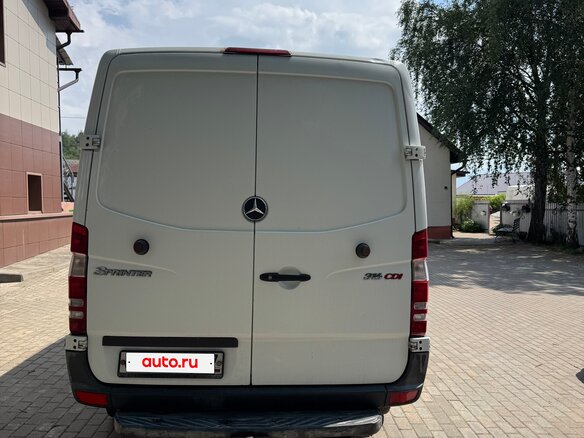 2011 Mercedes-Benz Sprinter, белый, 1850000 рублей - вид 2