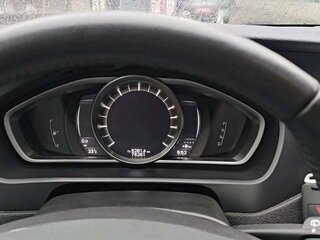2018 Volvo V40 II Рестайлинг, белый, 1072000 рублей, вид 5