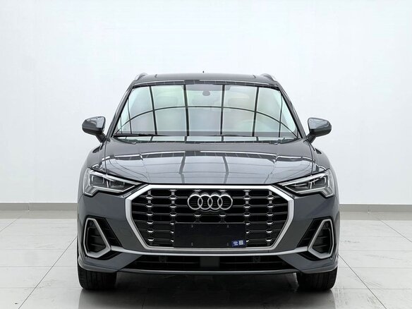 2022 Audi Q3 35 TFSI II (F3), серый, 2260100 рублей