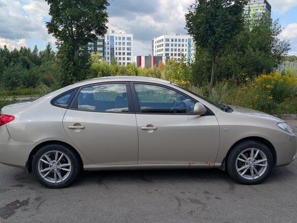 2010 Hyundai Elantra IV (HD), бежевый - вид 4