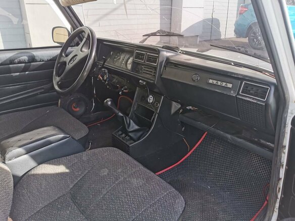 2002 Lada (ВАЗ) 2107, белый, 95000 рублей - вид 10