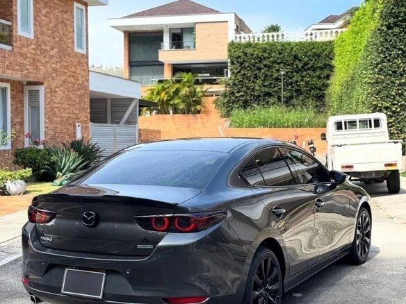 2023 Mazda 3 Axela IV (BP), серый, 1730000 рублей - вид 2