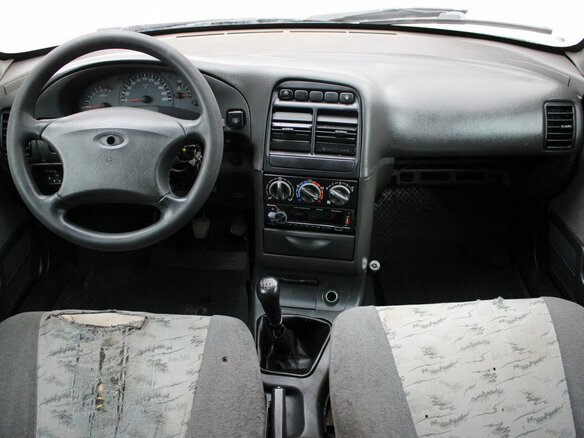 2006 Lada (ВАЗ) 2111 21112, серебристый, 89000 рублей - вид 6