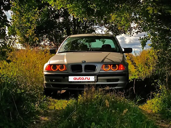 2001 BMW 3 серии 316i IV (E46), серебристый, 520000 рублей - вид 3