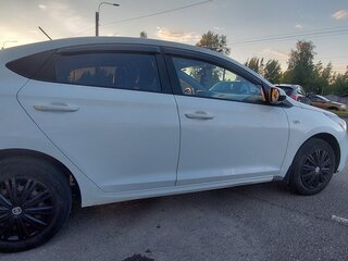 2019 Hyundai Solaris II, белый, 850000 рублей, вид 4