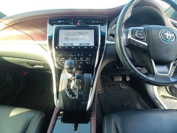 2019 Toyota Harrier III (XU60) Рестайлинг, белый, 1750000 рублей - вид 9