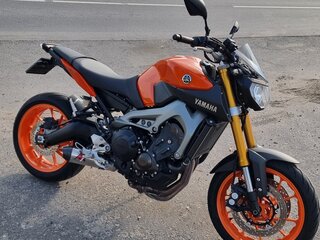 2014 Yamaha MT-09 (FZ-09), оранжевый, 500000 рублей, вид 2