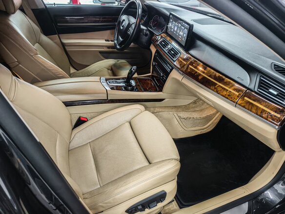 2014 BMW 7 серии Long 740Li xDrive V (F01/F02/F04) Рестайлинг, серый, 2999900 рублей - вид 14