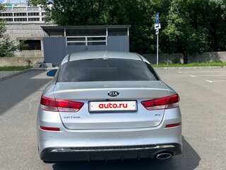 2018 Kia Optima IV Рестайлинг, серебристый, 1000000 рублей, вид 3