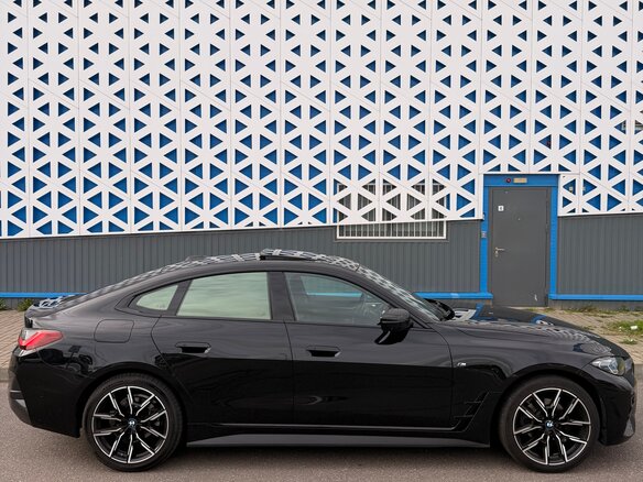 2021 BMW 4 серии Gran Coupe 420i G22, G23, G26, чёрный, 5000000 рублей - вид 5