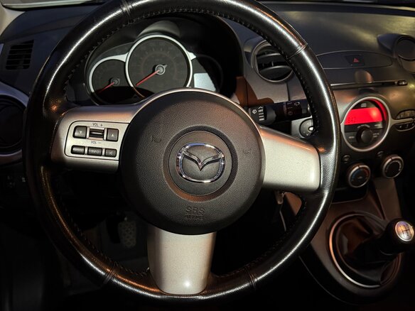 2009 Mazda 2 II (DE), белый - вид 7