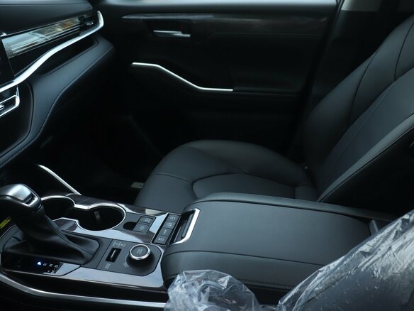 2026 Toyota Highlander IV (XU70), чёрный, 5470000 рублей - вид 14