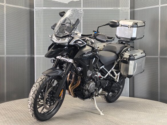 2023 Triumph Tiger 1200, чёрный, 1549000 рублей - вид 3