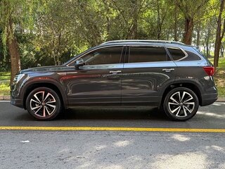 2023 Volkswagen Tharu I, серый, 1500000 рублей, вид 5