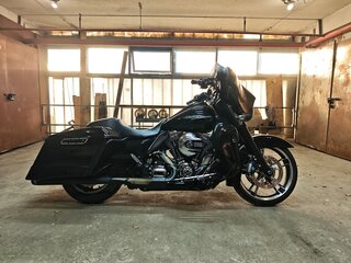 2014 Harley-Davidson Street Glide, чёрный, 1750000 рублей, вид 3