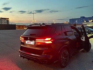 2022 BMW X5 40i IV (G05/G18), чёрный, 4900000 рублей, вид 4
