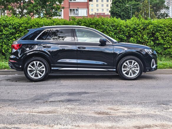 2024 Audi Q3 45 TFSI II (F3), чёрный, 2907000 рублей - вид 1