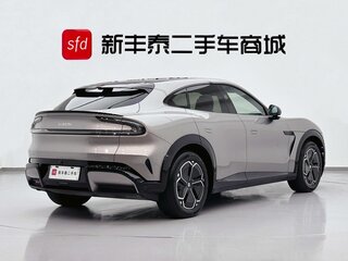2025 Xiaomi YU7 Long Range, серый, 6600000 рублей, вид 4