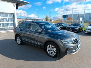 2021 Volkswagen Tiguan II Рестайлинг, серый, 2350000 рублей, вид 3