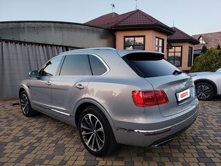 2016 Bentley Bentayga I, серебристый, 9850000 рублей, вид 3