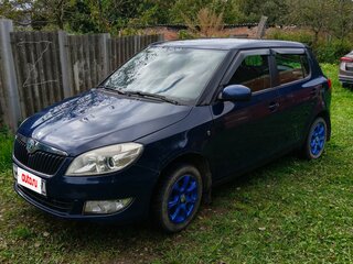 2011 Skoda Fabia II Рестайлинг, синий, 450000 рублей, вид 2