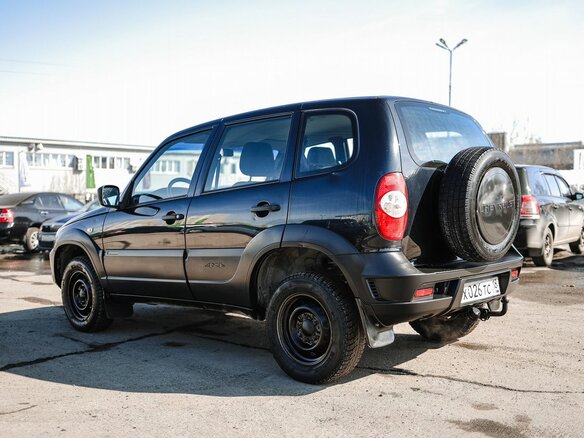 2020 Chevrolet Niva I Рестайлинг, чёрный, 799000 рублей - вид 4