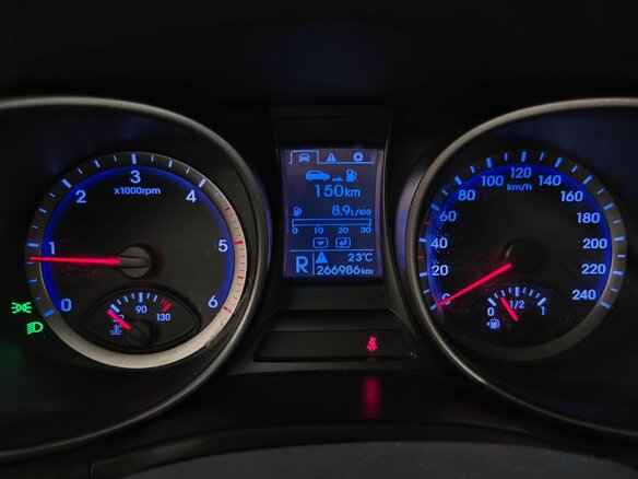 2014 Hyundai Santa Fe III, чёрный - вид 23