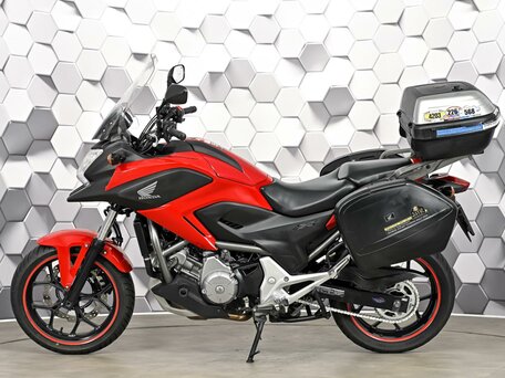 2013 Honda NC 700X, красный, 527000 рублей, вид 4